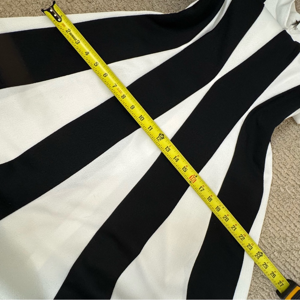 Vintage 60s/70s maxi Dress Harlequin Fit and Flare Size Medium Black and White - Picture 12 of 13